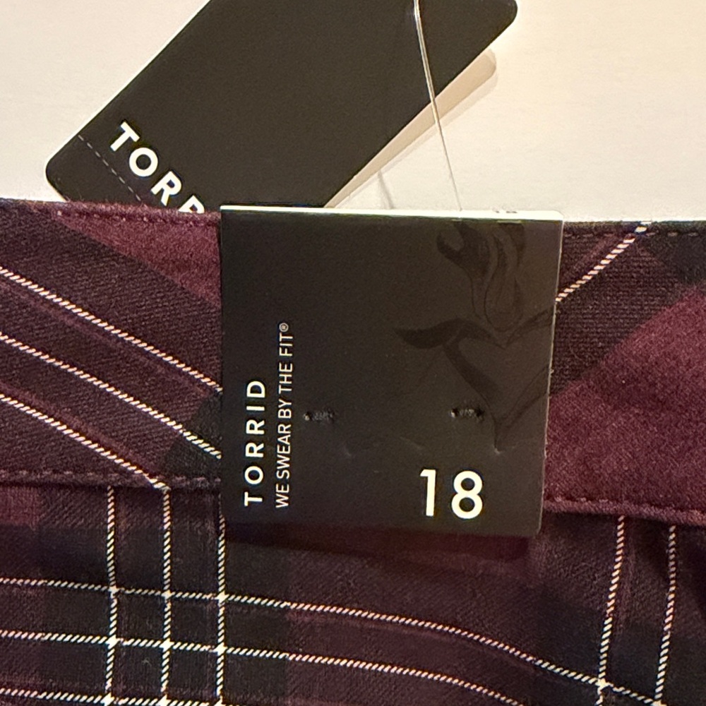 NWT Torrid Skinny Studio Luxe Ponte Mid-Rise Zipper Pant - Plaid Purple - Picture 11 of 12